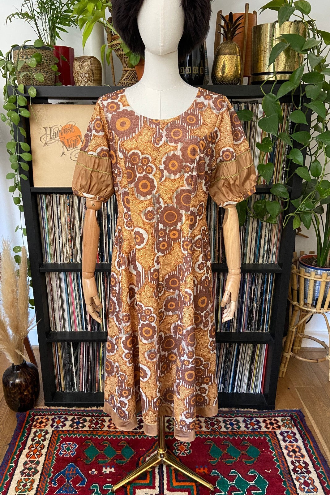 Vintage 1970s Brown Flower Power Dress