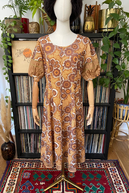Vintage 1970s Brown Flower Power Dress