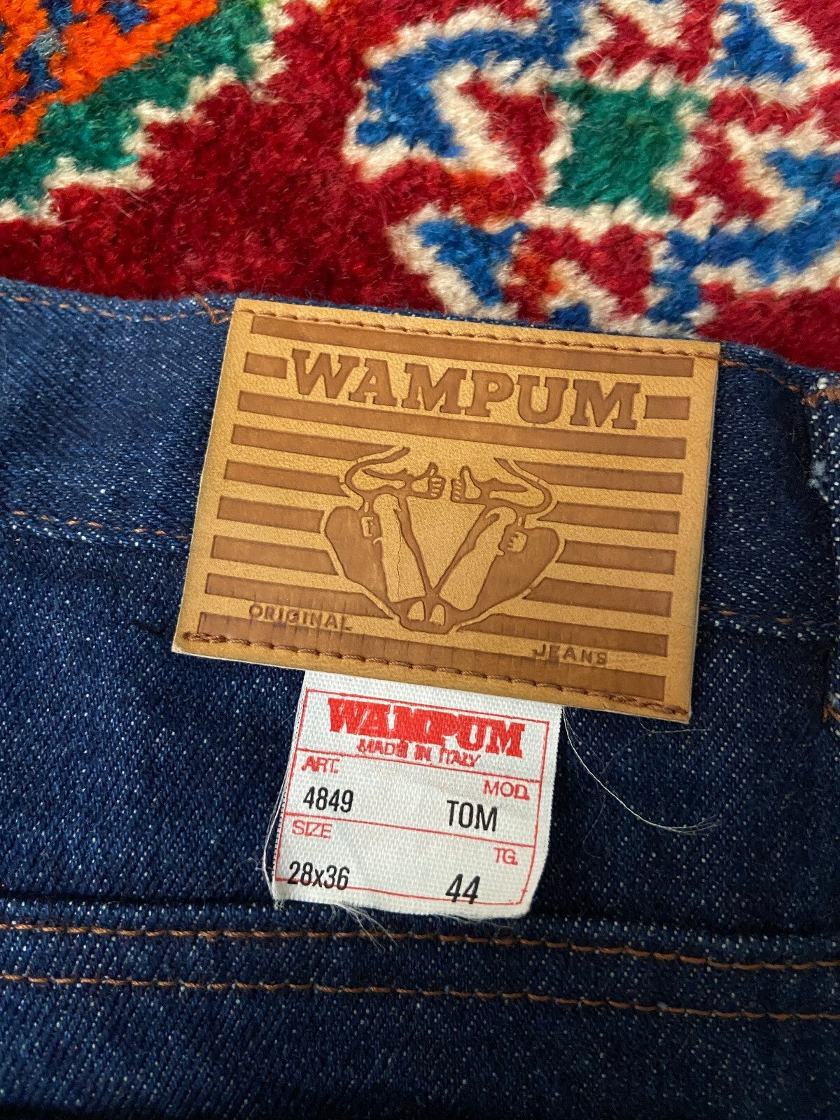 Vintage 1980s Deadstock Wampum Straight Leg Jeans W28
