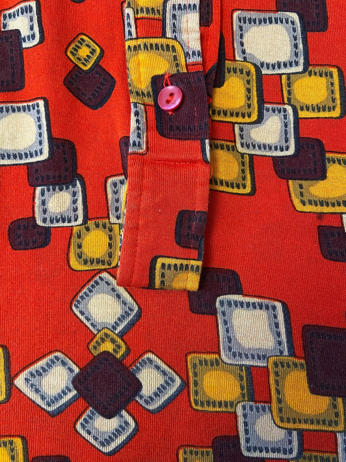 Vintage 1970s Red Geometric Dagger Collar Shirt