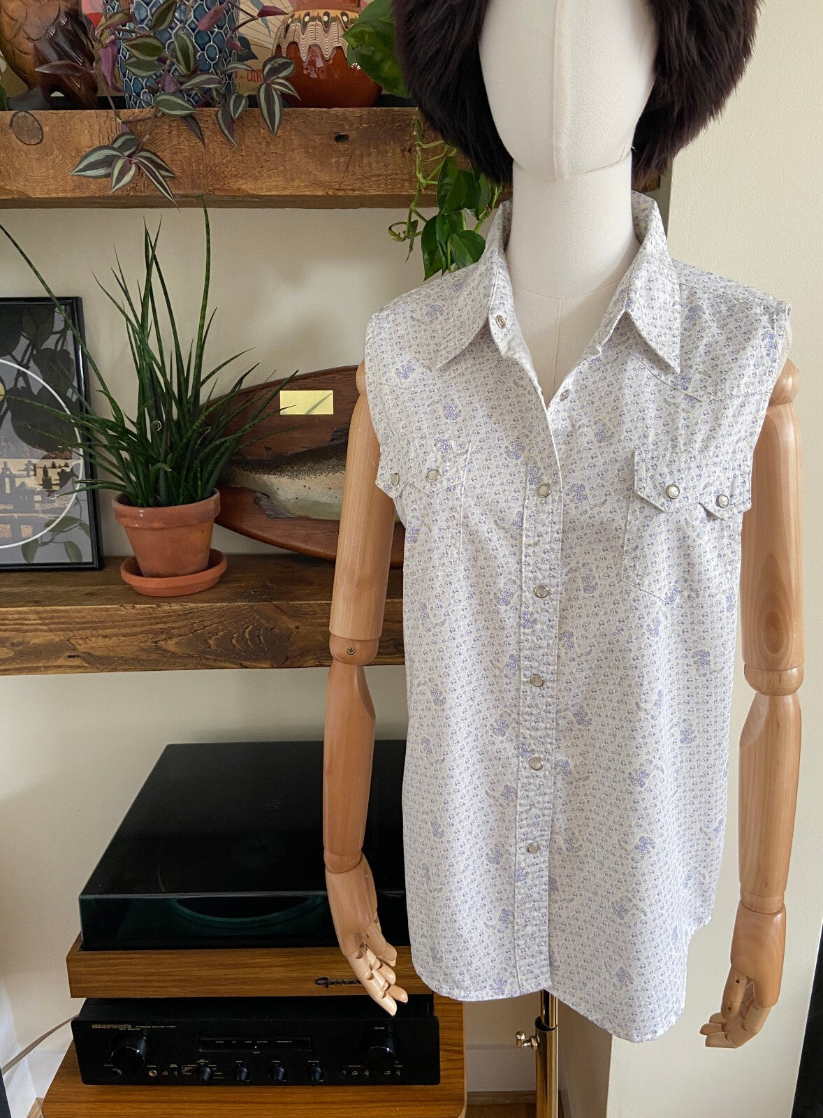 Vintage Y2K Wrangler Sleeveless Western Shirt