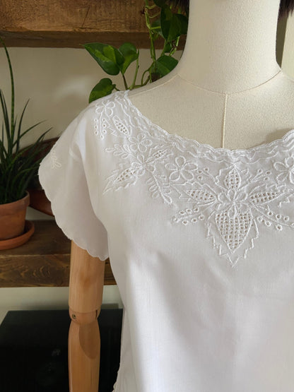 Vintage 1980s White Embroidered Cap Sleeve Top
