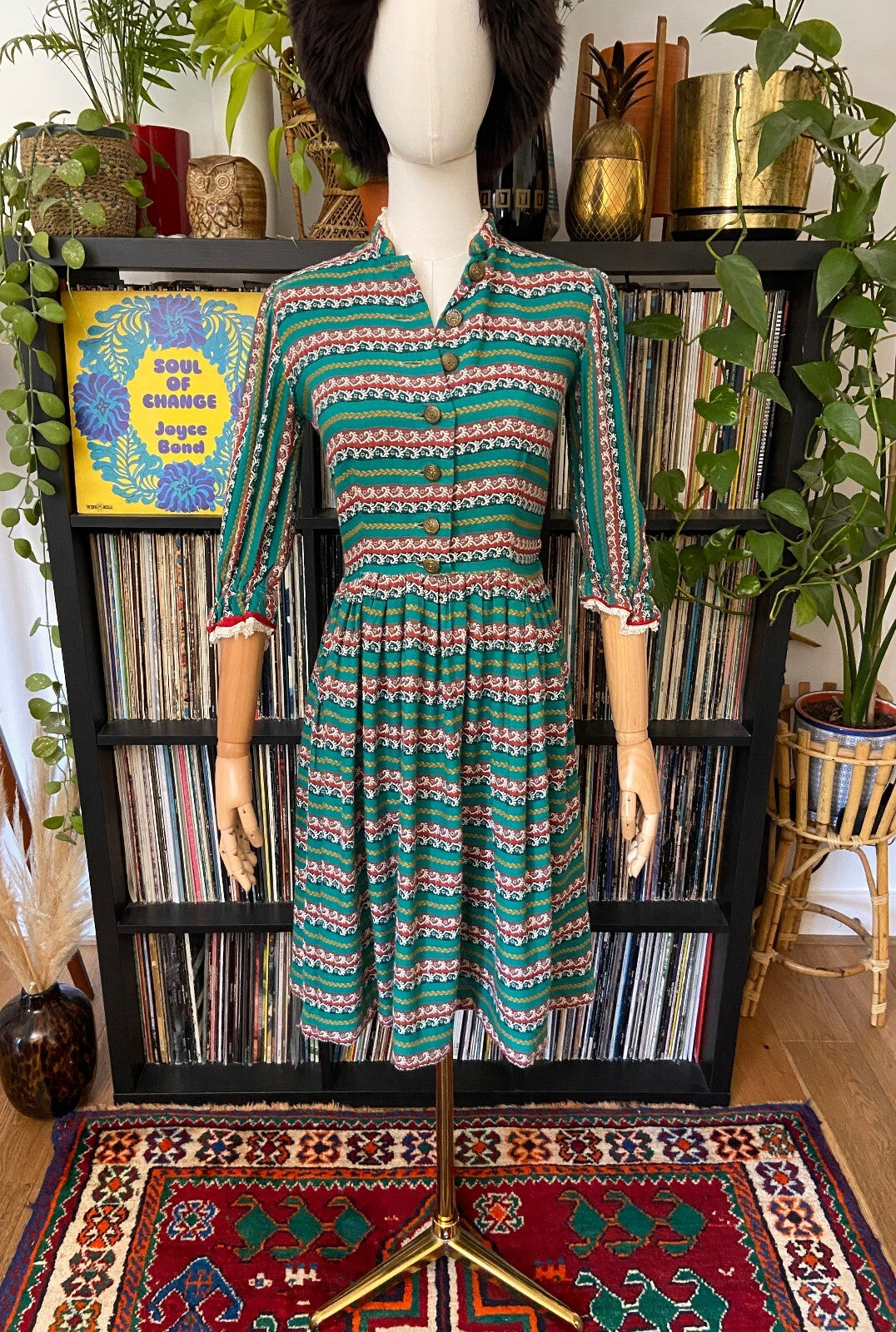 Vintage 1970s Green Folk Dress