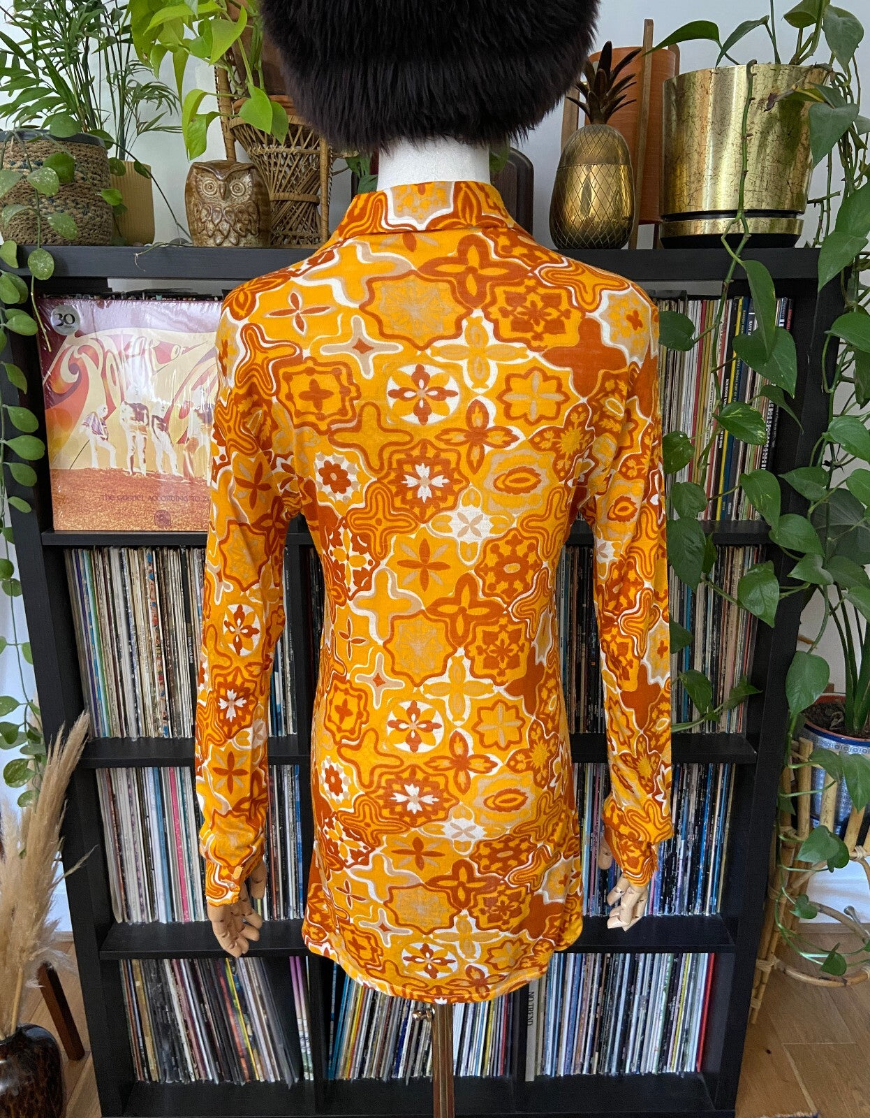 Vintage 1970s Mustard Beagle Collar Knit Shirt