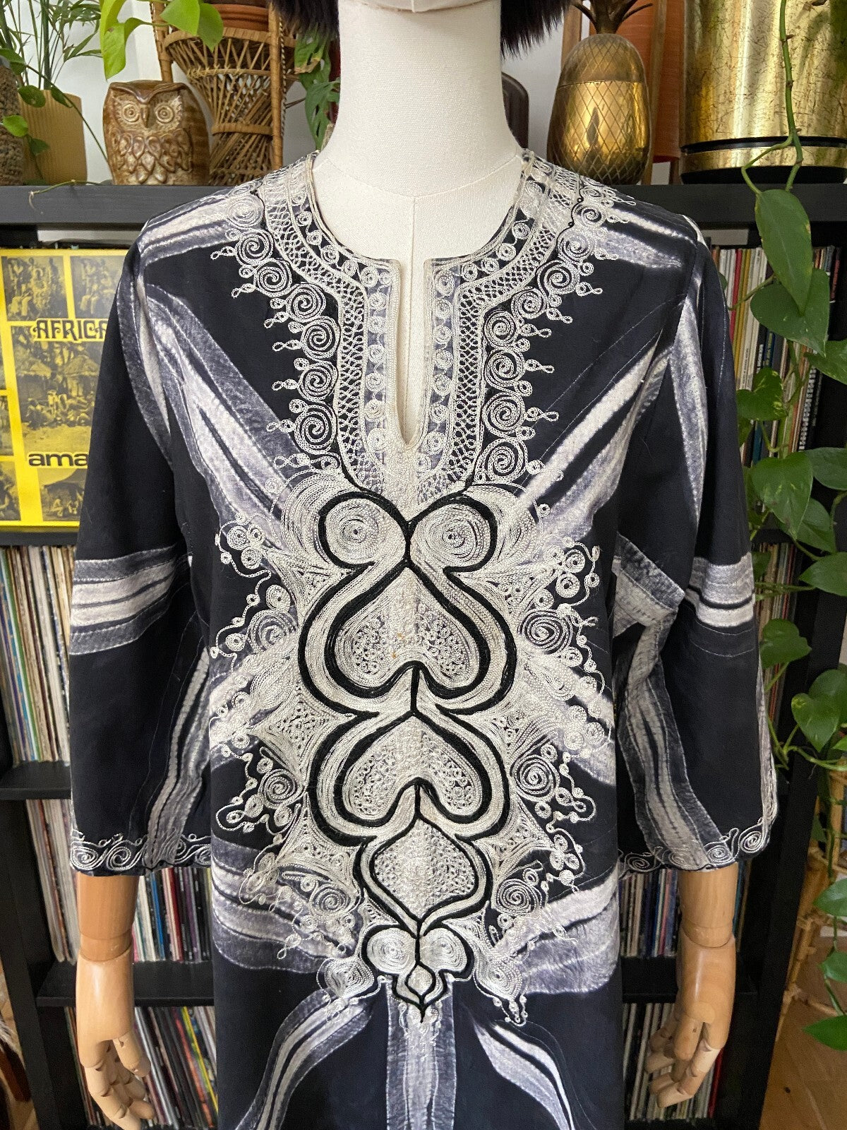 Vintage 1980s Hand Woven Embroidered Kaftan