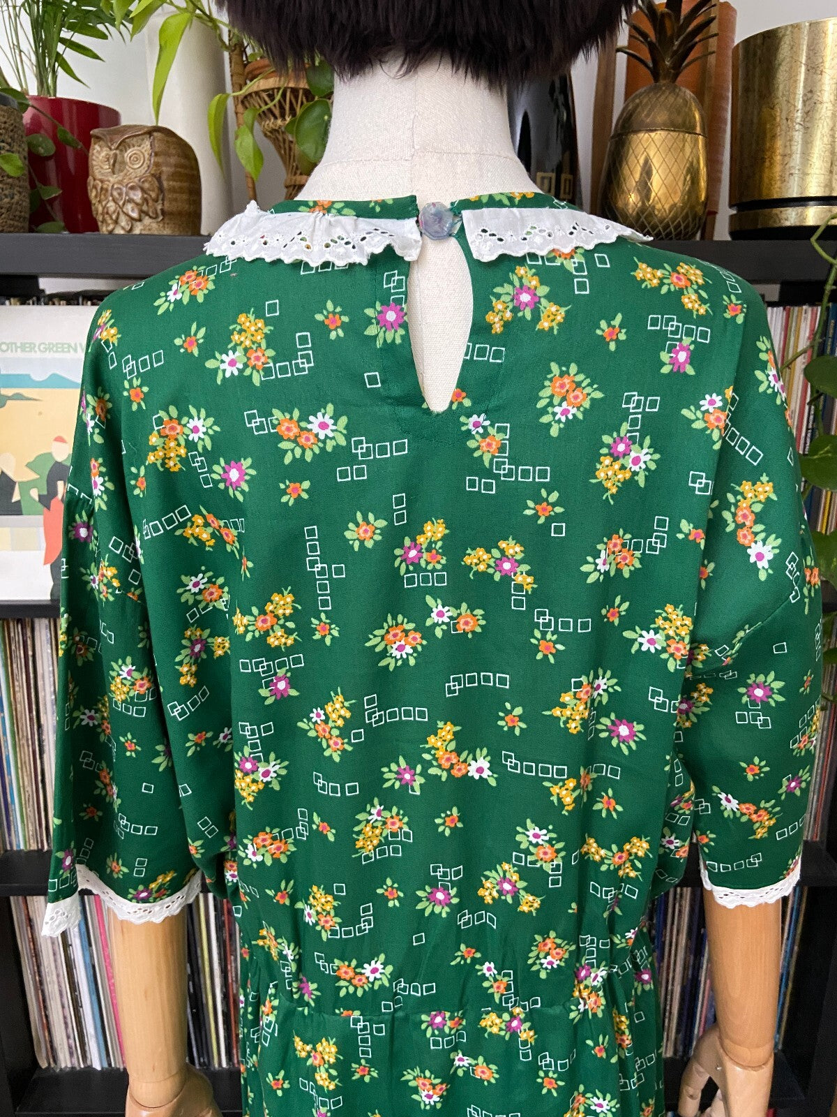 Vintage 1970s Green Ditsy Print Dress