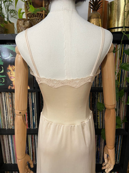 Vintage 1980s Beige St Michael Slip