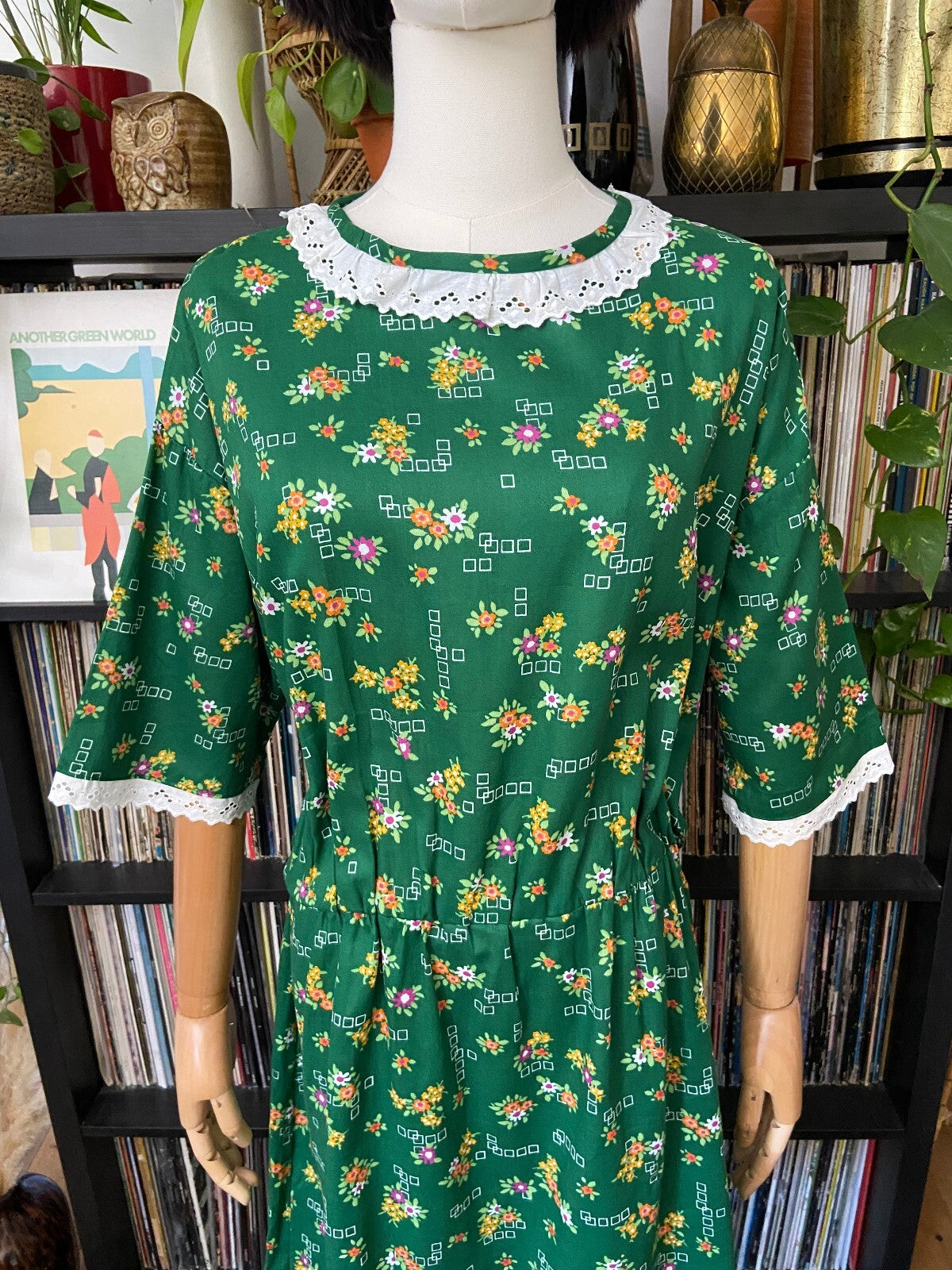 Vintage 1970s Green Ditsy Print Dress