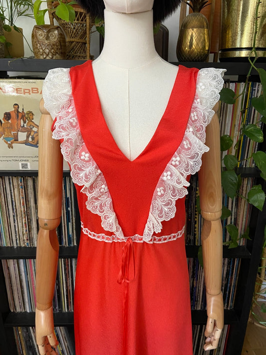 Vintage 1970s Lace Trim Night Dress