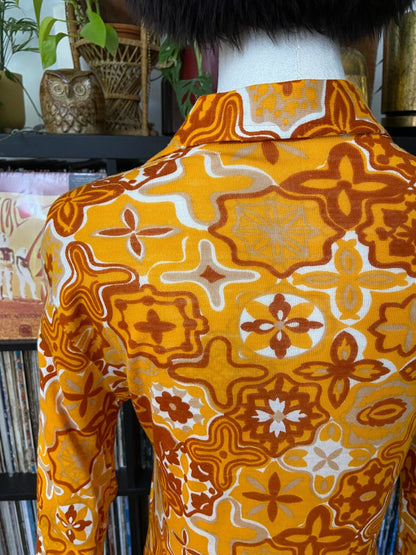 Vintage 1970s Mustard Beagle Collar Knit Shirt