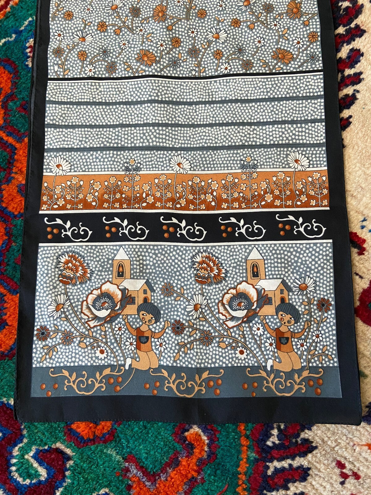 Vintage 1970s Novelty St Michael Scarf