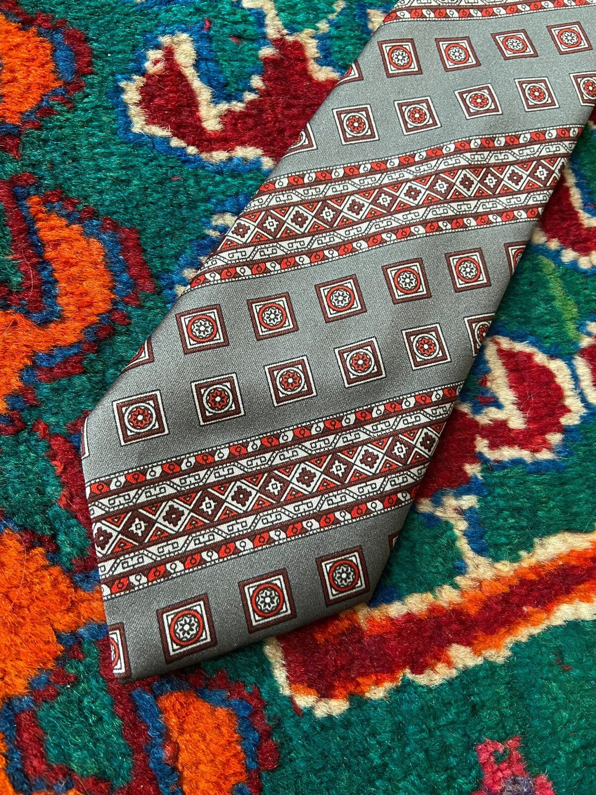 Vintage 1970s St Michael Silver & Red Tie