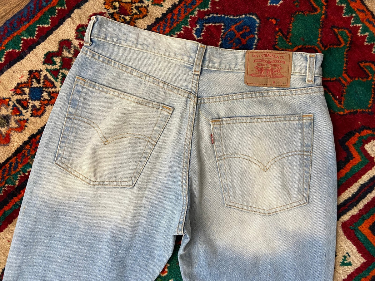 Vintage Y2K Levi's 525 Bootcut Flared Jeans W33