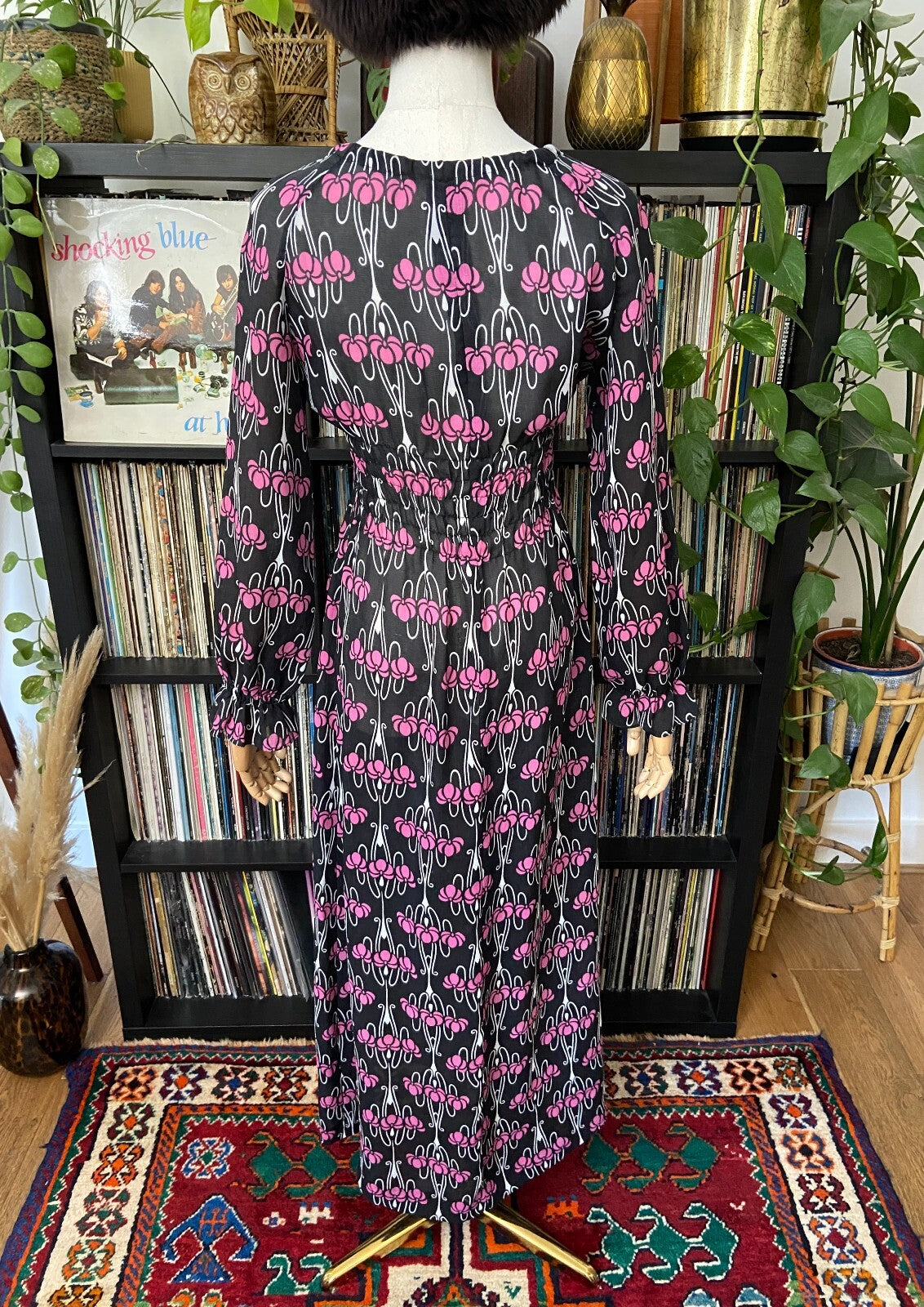 Vintage 1970s Art Nouveau Print Maxi Dress