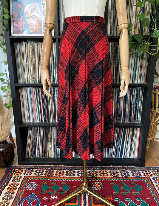 Vintage 1970s Black & Red Check Pleated Skirt