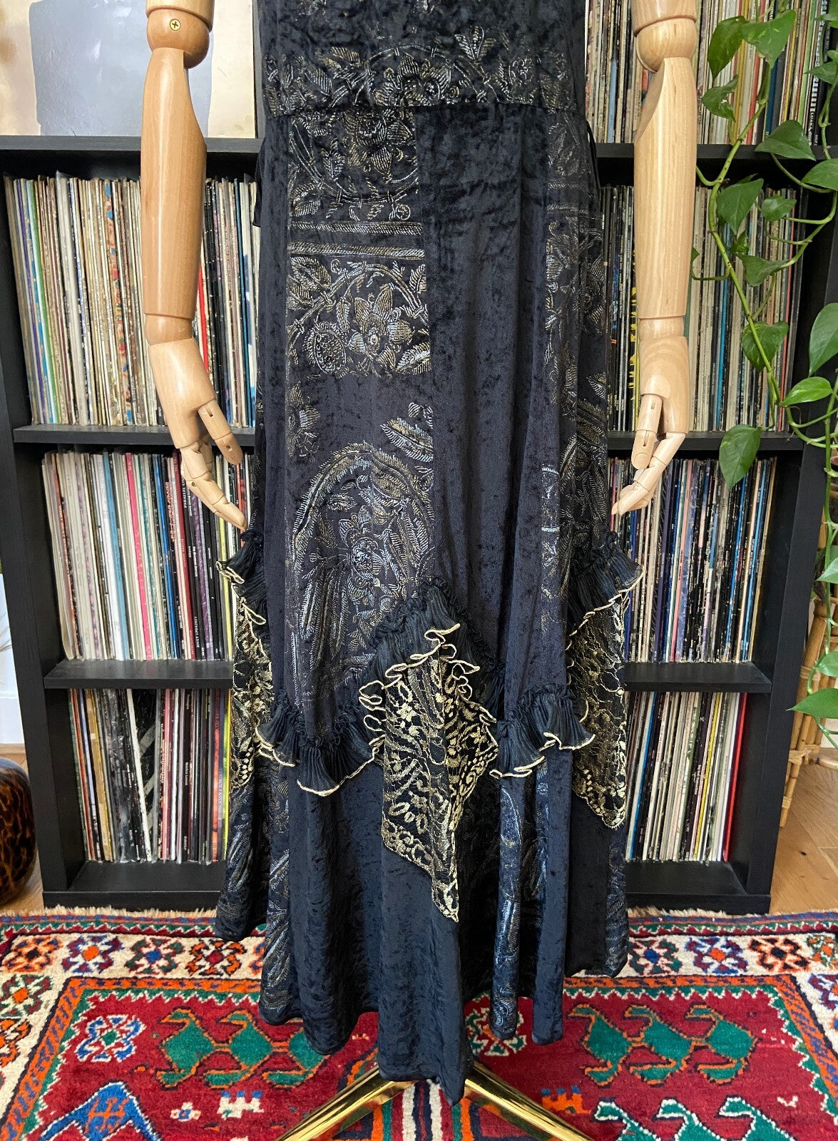 Vintage 1980s Gothic Black & Gold Dress