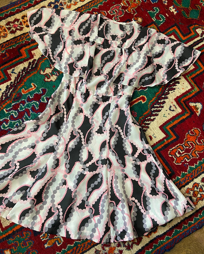 Vintage 1970s White Flutter Sleeve Dress