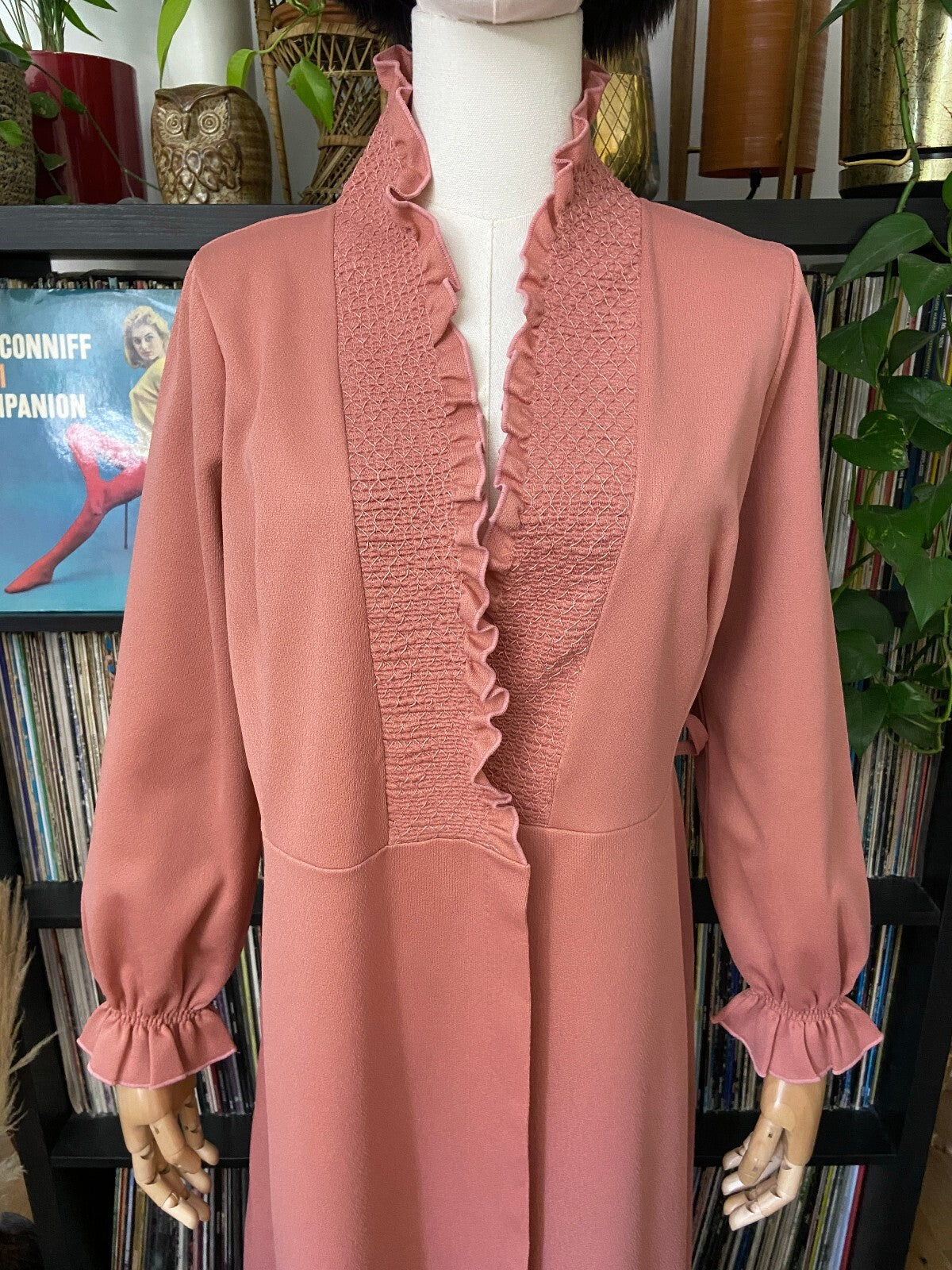 Vintage 1970s Salmon Pink Dressing Gown