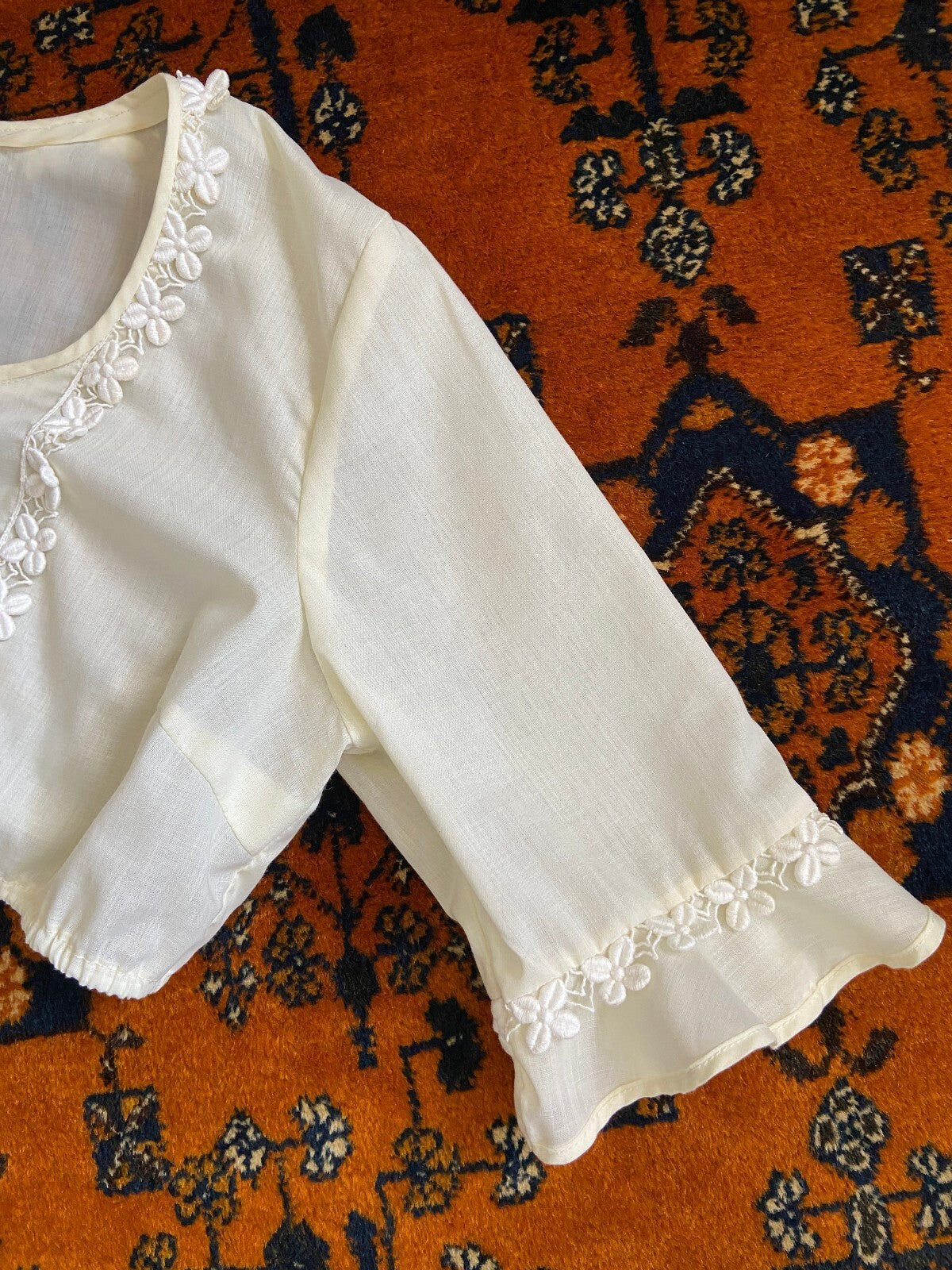 Vintage 1970s Pale Yellow Cropped Blouse