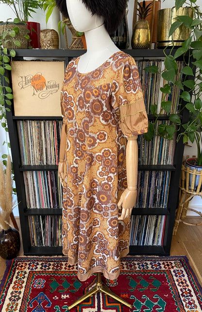 Vintage 1970s Brown Flower Power Dress