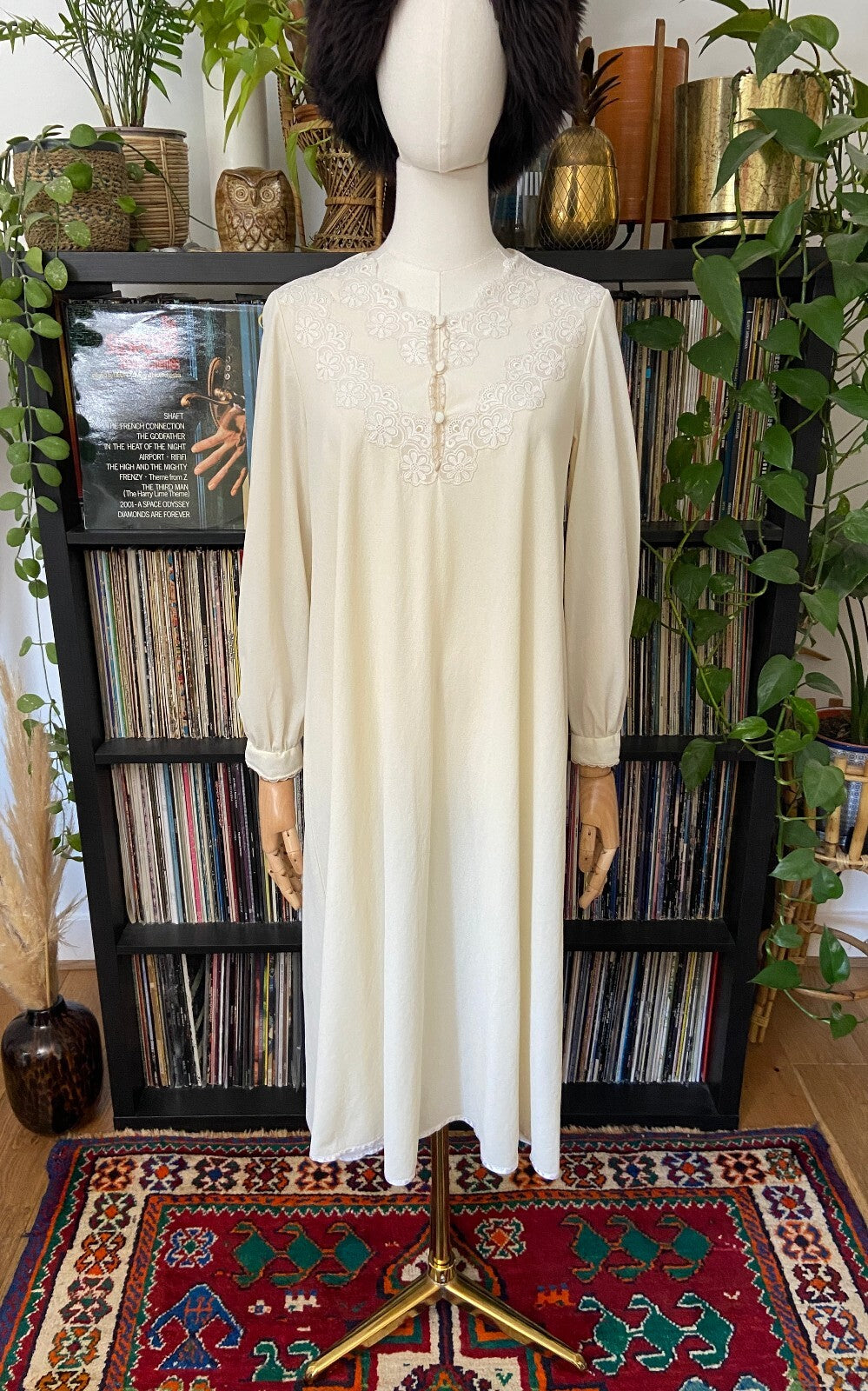 Vintage 1970s Cream Lace Detail Nightdress