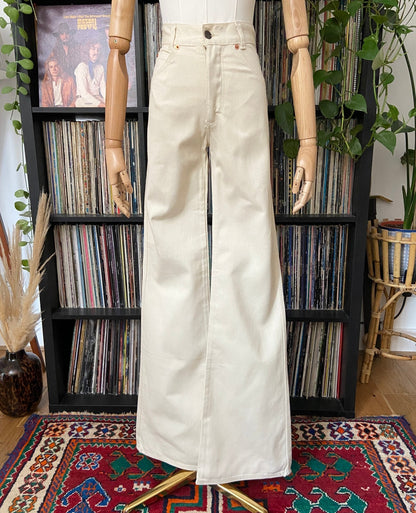 Vintage 1970s Cream Deadstock Jesus Flares W25