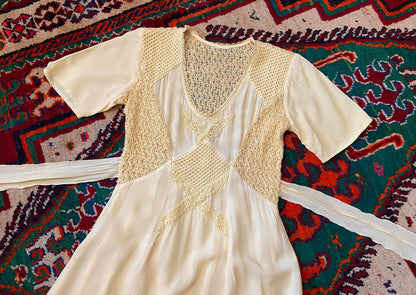 Vintage 1980s Pale Yellow Crochet Detail Dress