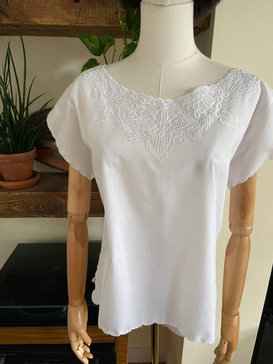 Vintage 1980s White Embroidered Cap Sleeve Top