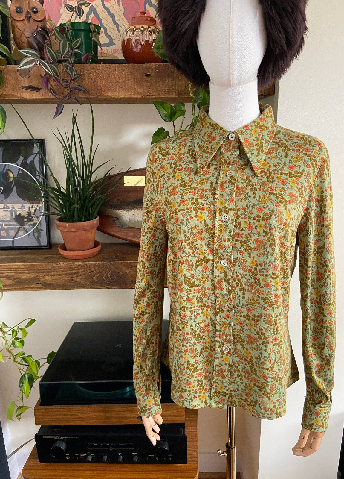 Vintage 1970s Green Floral Dagger Collar Shirt