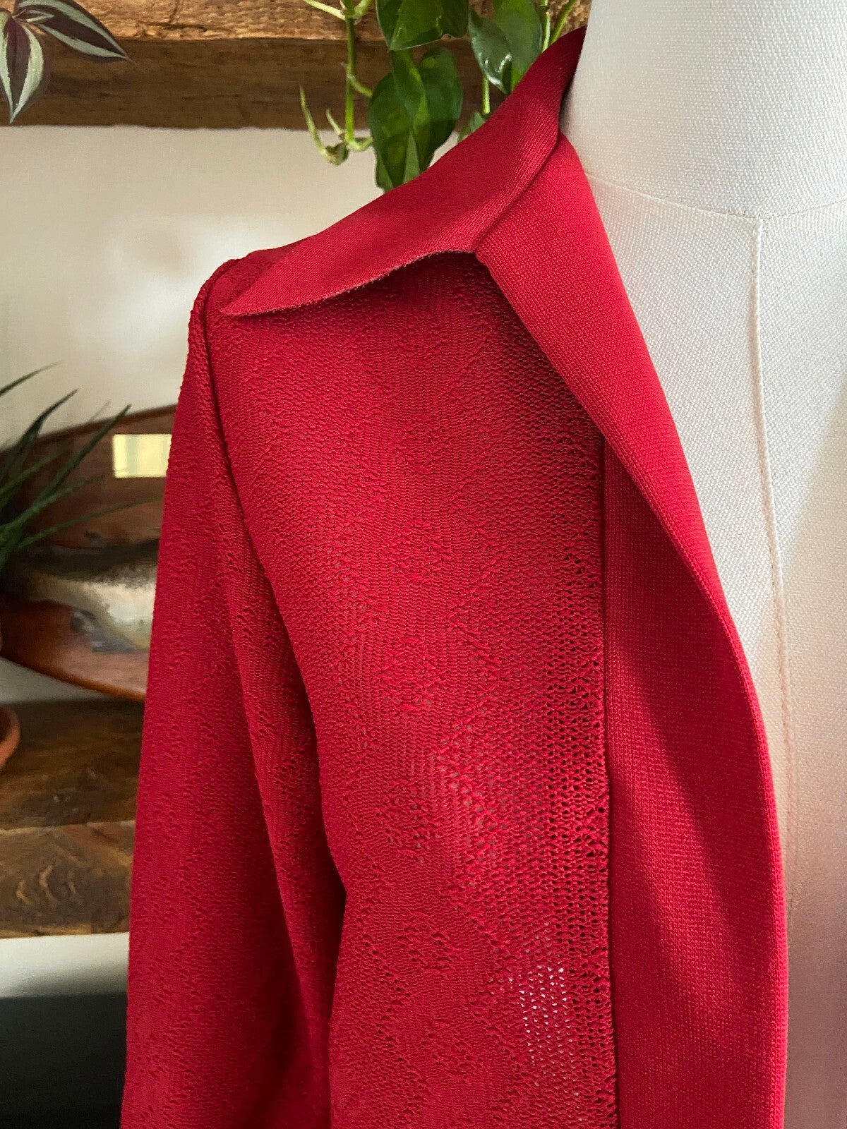 Vintage 1970s Burgundy Dagger Collar Cardigan