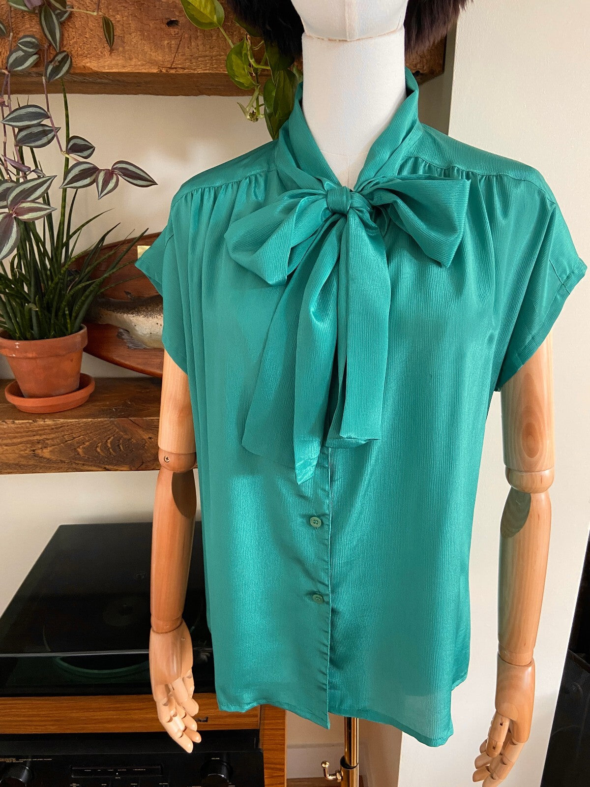 Vintage 1980s Green Pussybow Blouse