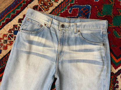 Vintage Y2K Levi's 525 Bootcut Flared Jeans W33