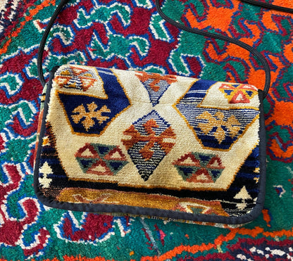 Vintage 1970s Beige Print Crossbody Carpet Bag
