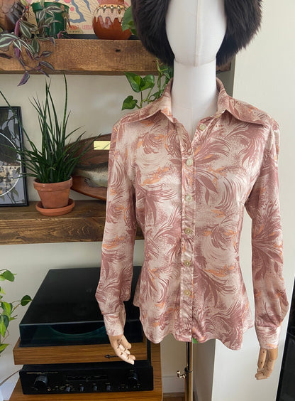 Vintage 1970s Beige Leaf Print Dagger Collar Shirt