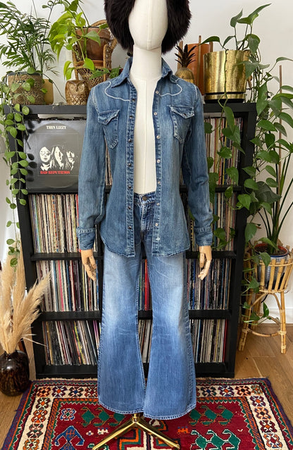 Vintage Y2K Cowgirl Legend Denim Western Shirt