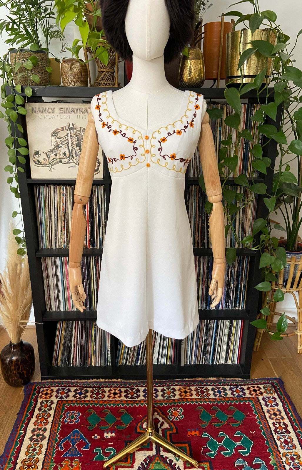 Vintage 1960s White Embroidered Shift Dress