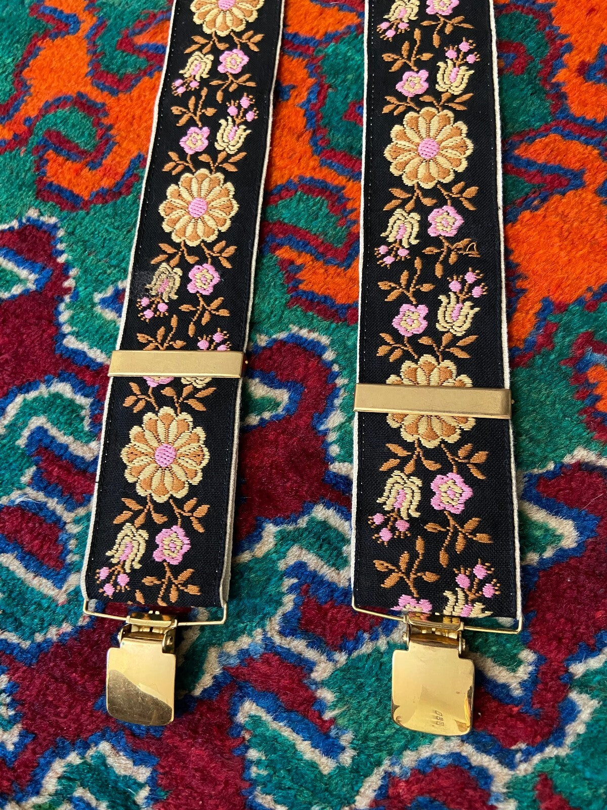 Vintage 1970s Embroidered Floral Pattern Braces