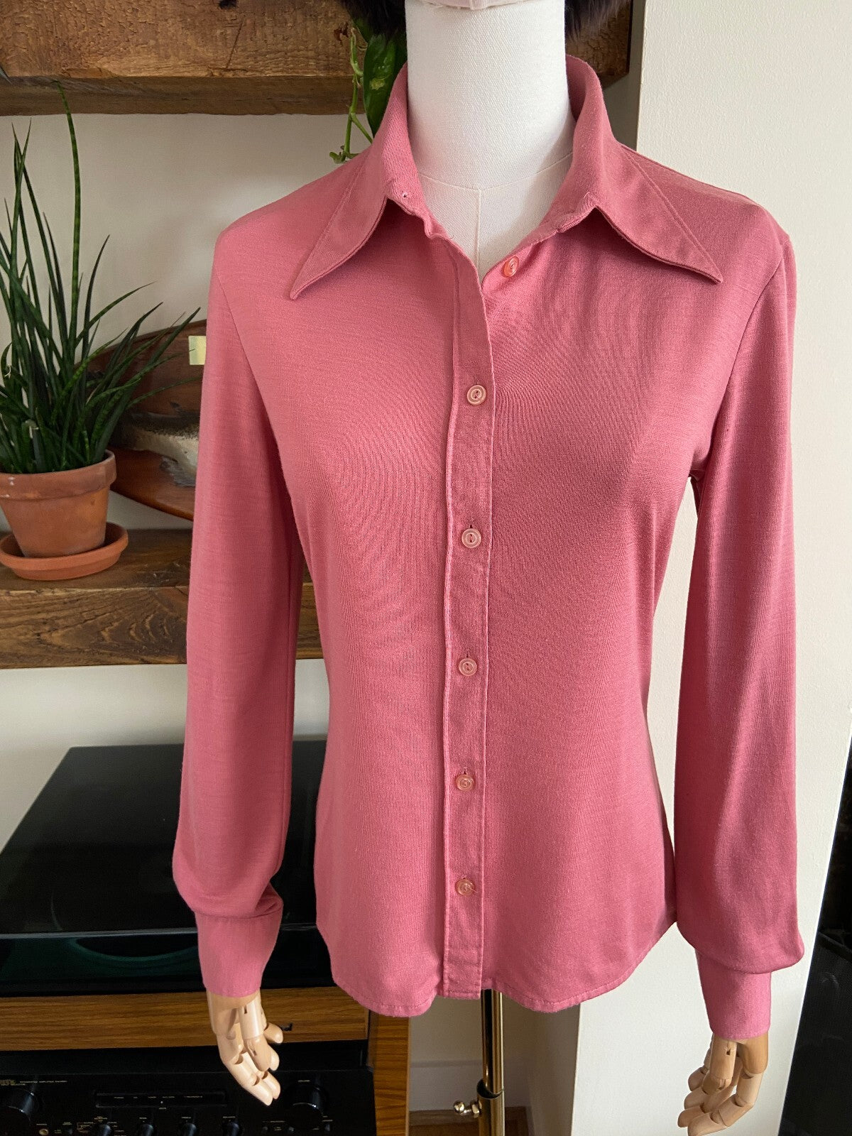 Vintage 1970s Pink Knit Dagger Collar Shirt