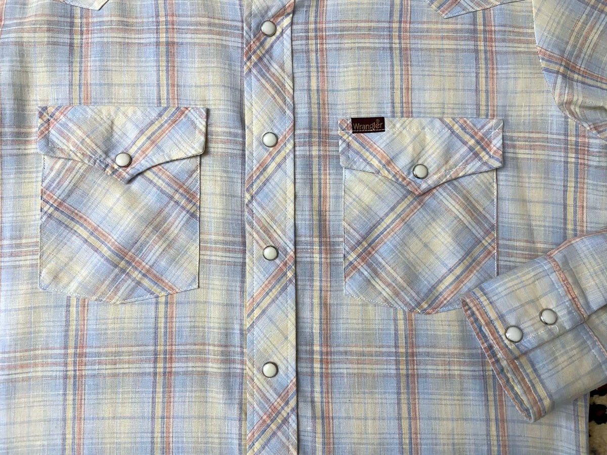 Vintage 1970s Pale Blue Rainbow Label Wrangler Western Shirt