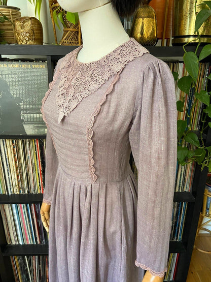 Vintage 1970s Lilac Lace Collar Prairie Dress