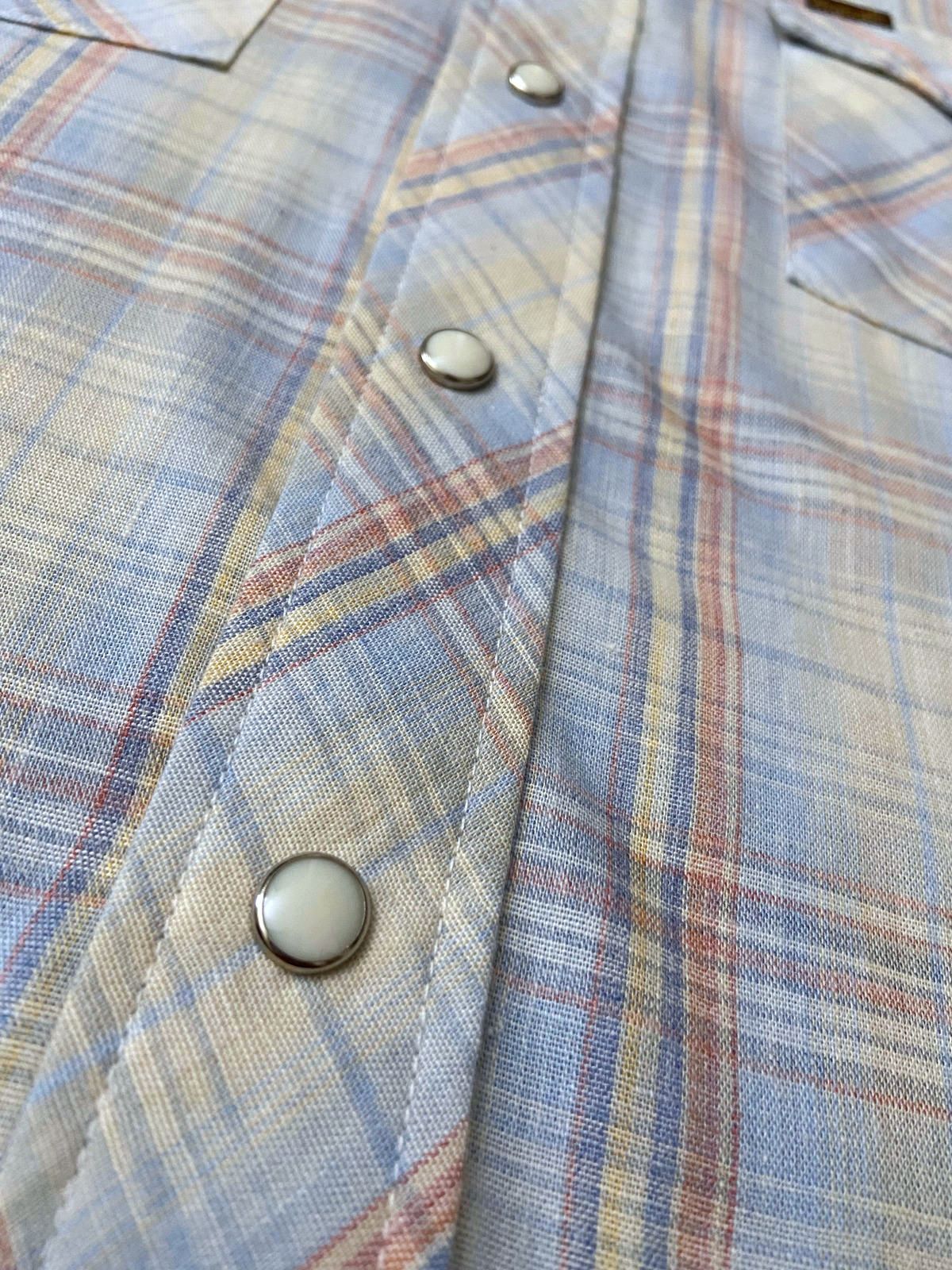 Vintage 1970s Pale Blue Rainbow Label Wrangler Western Shirt