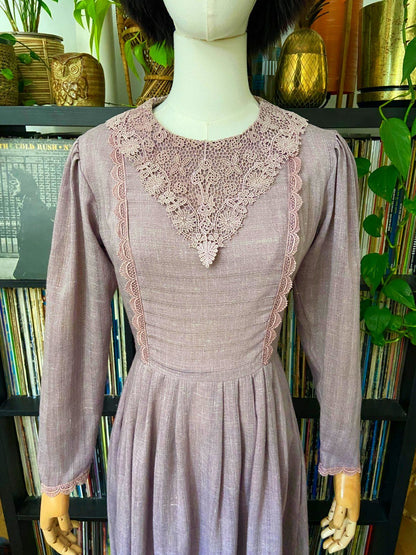 Vintage 1970s Lilac Lace Collar Prairie Dress