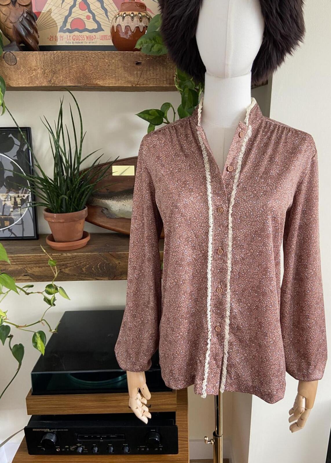 Vintage 1970s Purple Floral Lace Trim Shirt