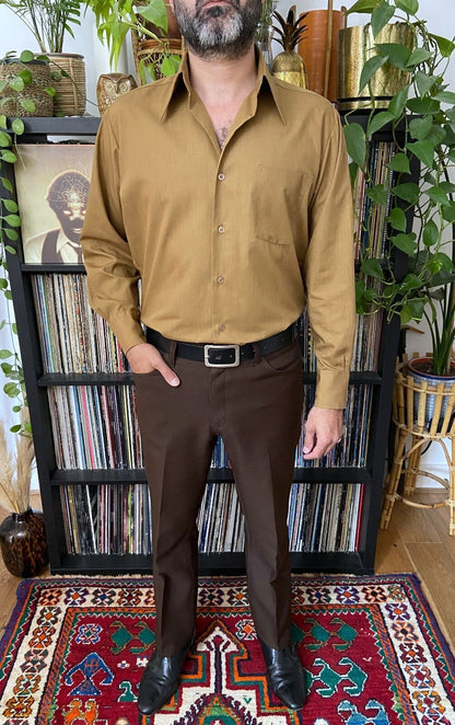 Vintage 1970s Tan Dagger Collar Shirt